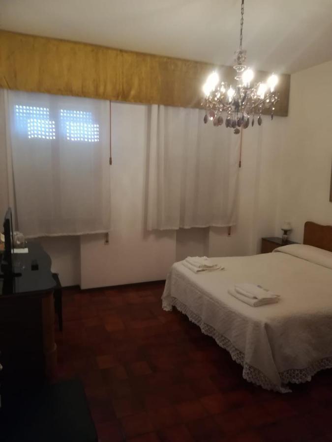 Manu Vintage B&B Cattolica Eksteriør bilde