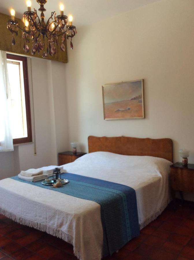 Manu Vintage B&B Cattolica Eksteriør bilde