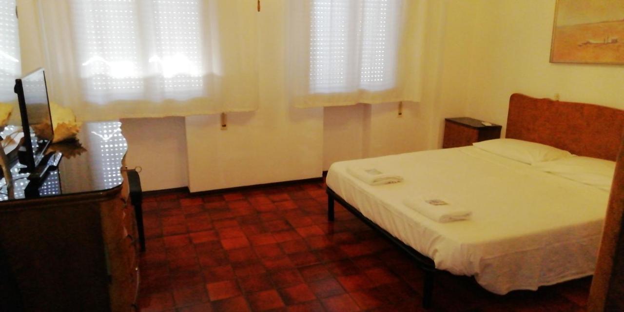 Manu Vintage B&B Cattolica Eksteriør bilde